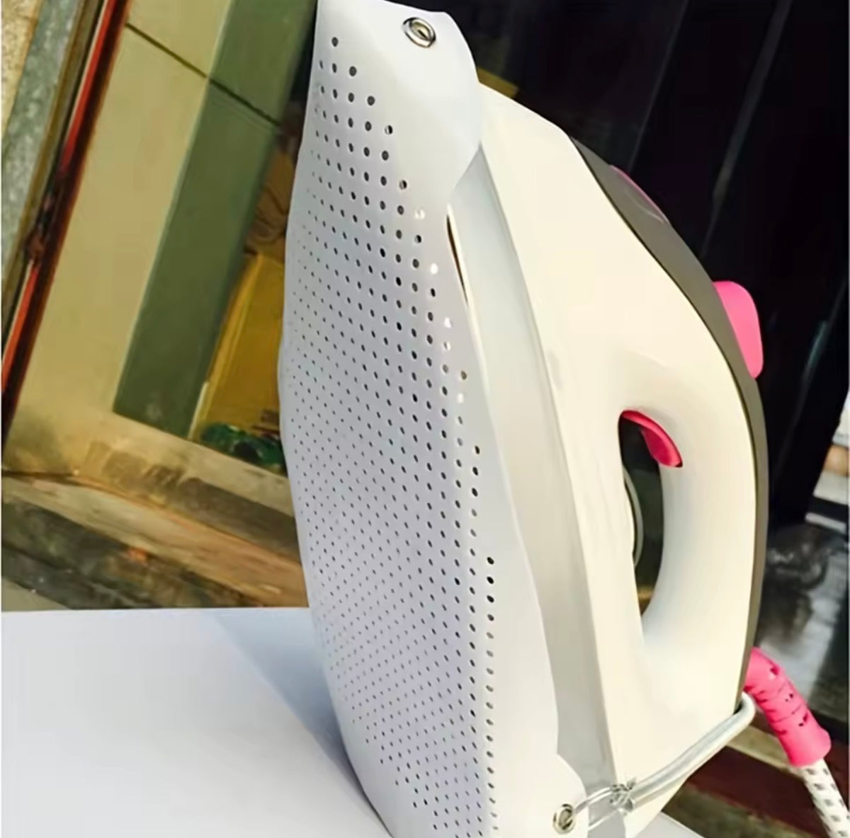 Universal Iron Protective Cover Shield, Iron Board Shoe Covers, Ironing Cloth to Protect Clothes, Electric Irons Protector Pads